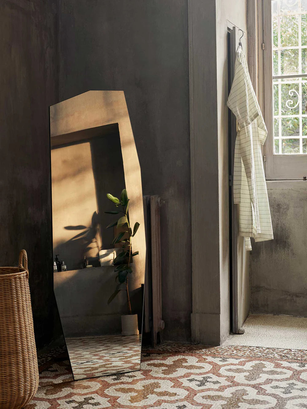 Shard Free Standing Mirror