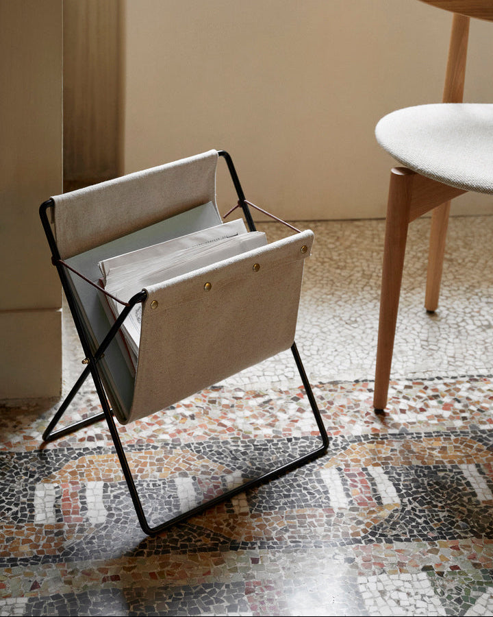 Herman Magazine Stand